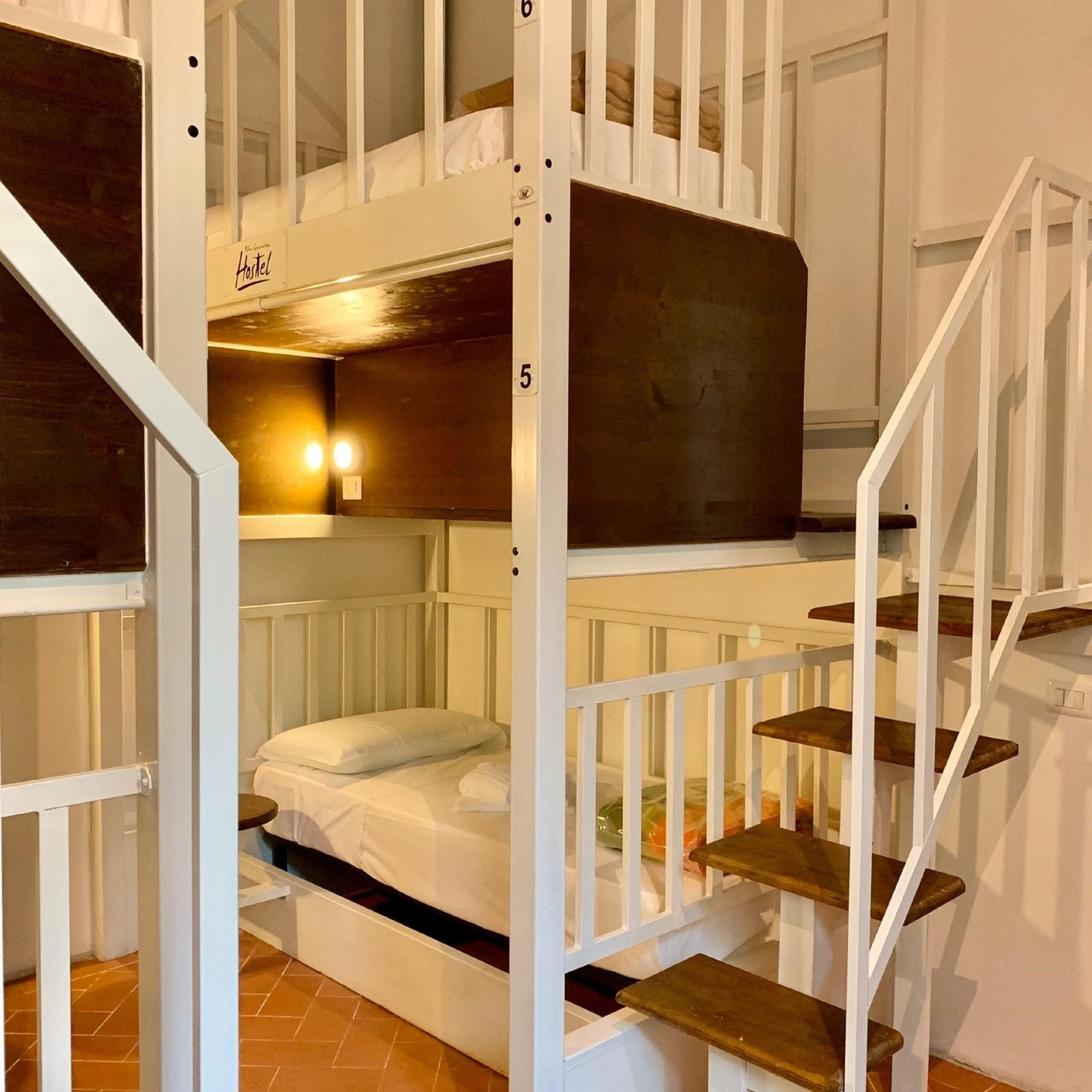 $PEEDY BED - Dormitorio Misto - 16 Persone - Letto Singolo - Bagno Privato