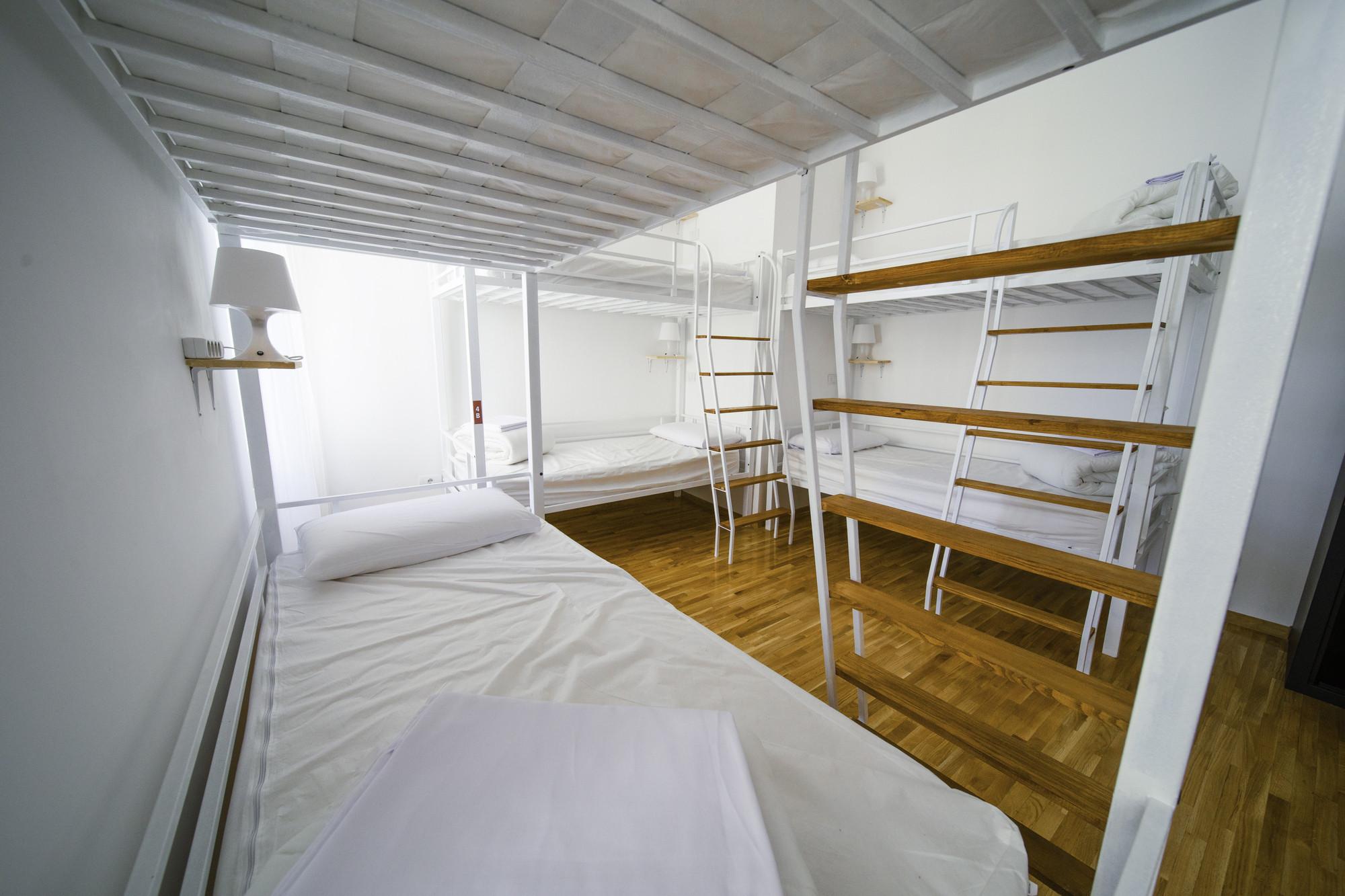 $PEEDY BED - Dormitorio Femminile - 12 Persone - Letto Singolo - Bagno Privato