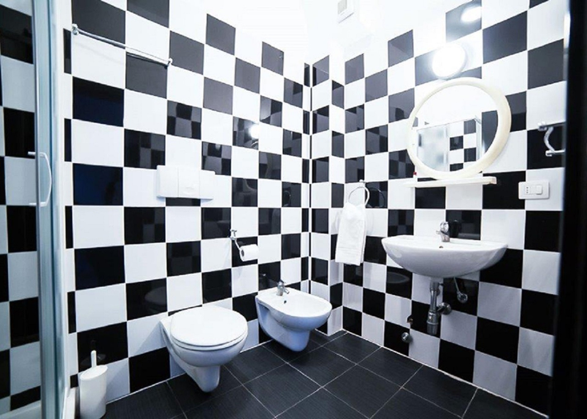 $PEEDY BED - Private Dorm - 2 people - Single Bed - Private Bathroom