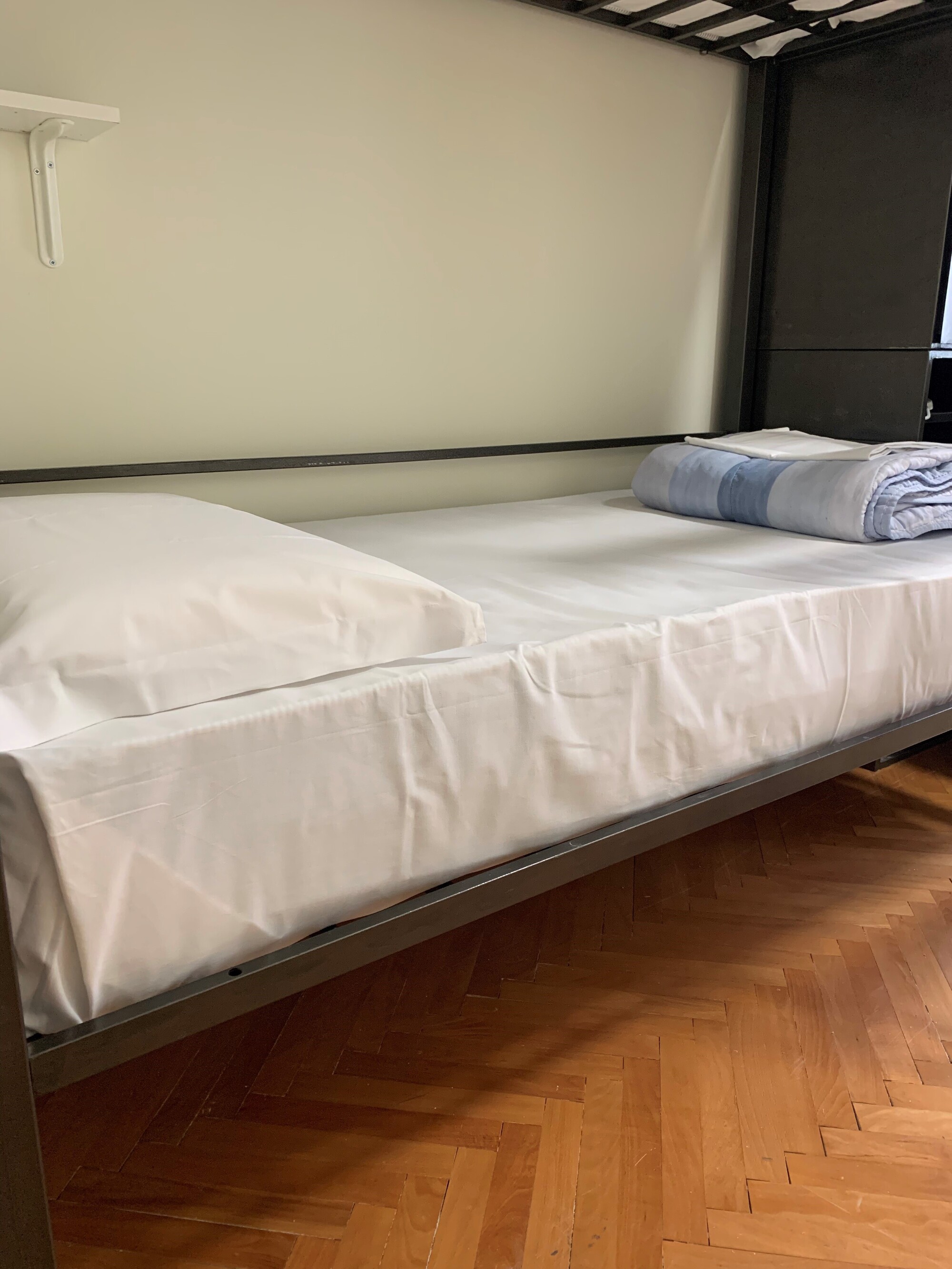 $PEEDY BED - Dormitorio Femminile - 4 Persone - Letto Singolo - Bagno Privato