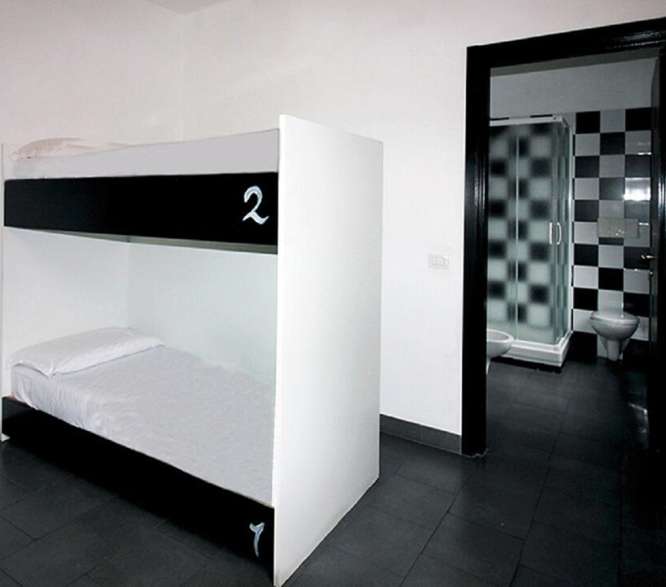 $MART BED - Mixed Dorm - 6 People - Single Bed - Private Bathroom