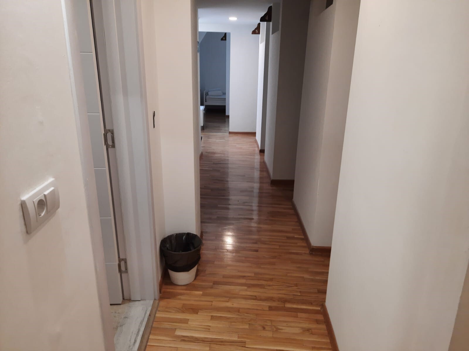 $UPER BED - Camera Privata - 6 Persone - 3 Letti Matrimoniali - Bagno Privato