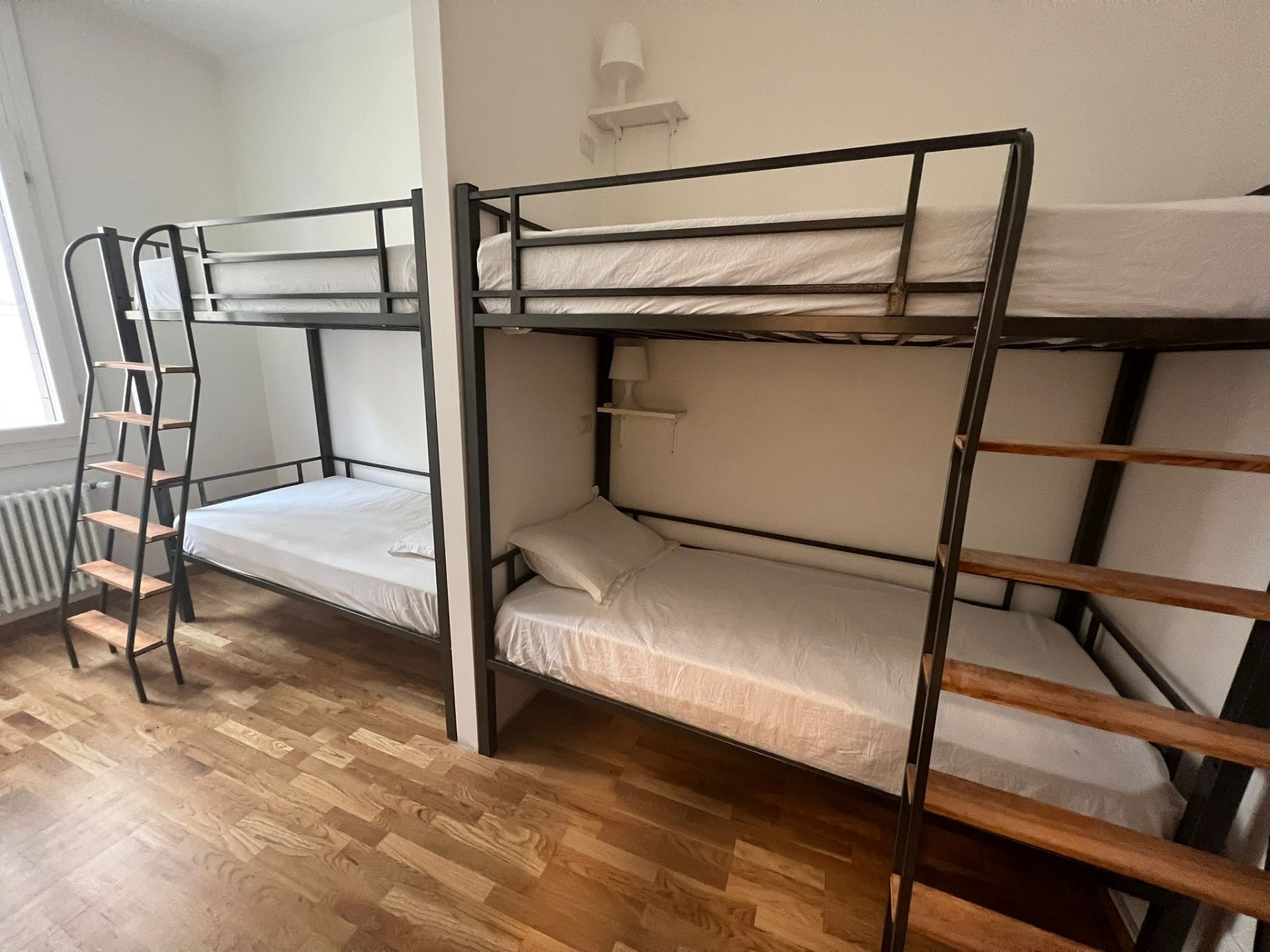 $PEEDY BED - Dormitorio Femminile - 4 Persone - Letto Singolo - Bagno Privato